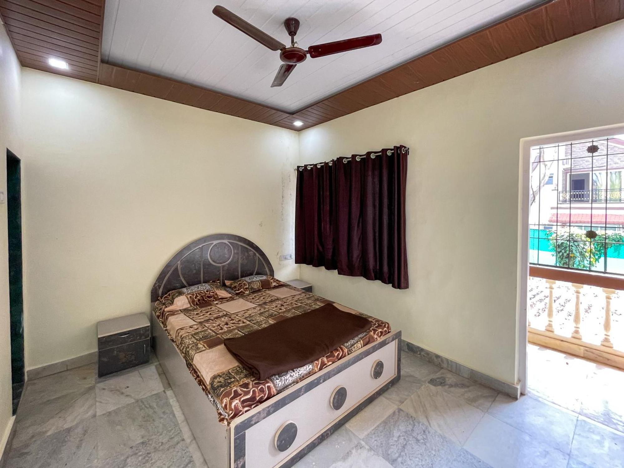 Zars Villa, Лонавала Экстерьер фото