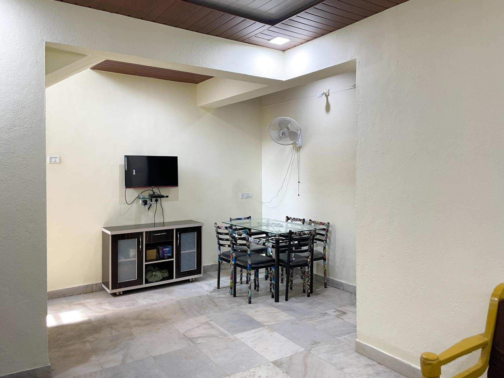 Zars Villa, Лонавала Экстерьер фото