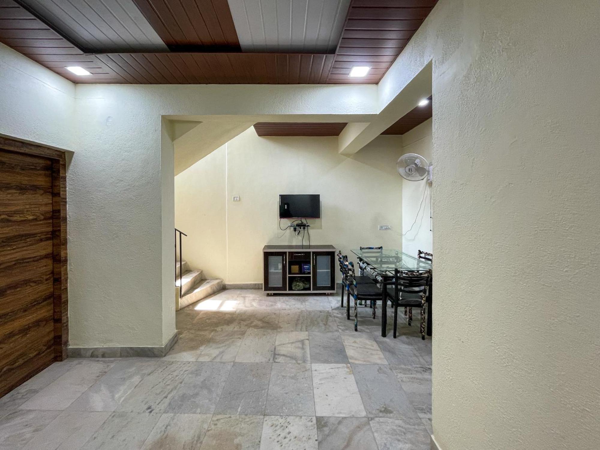 Zars Villa, Лонавала Экстерьер фото